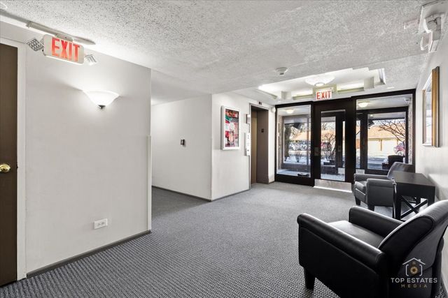 1107 S OLD WILKE Road 208, Arlington Heights, IL 60005