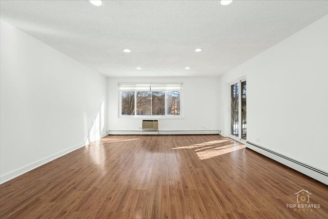 1107 S OLD WILKE Road 208, Arlington Heights, IL 60005