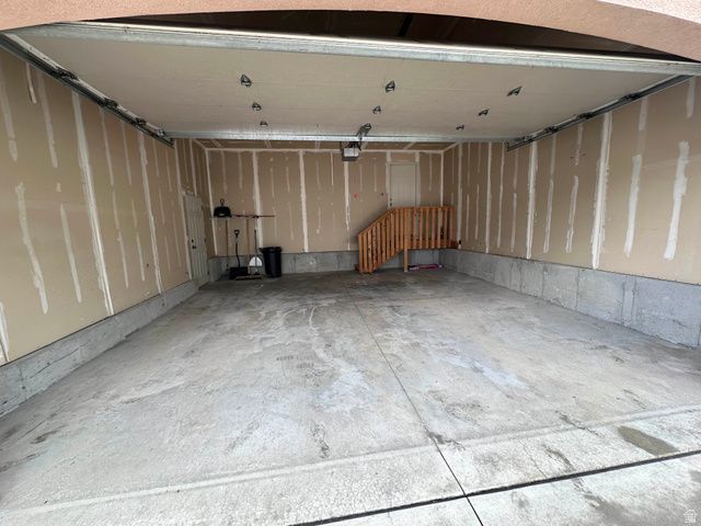 5754 S CREST FLOWER WAY, Kearns, UT 84118