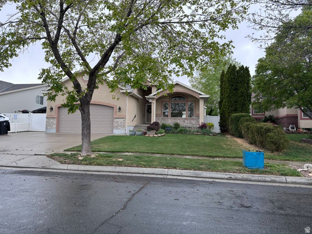 5754 S CREST FLOWER WAY, Kearns, UT 84118