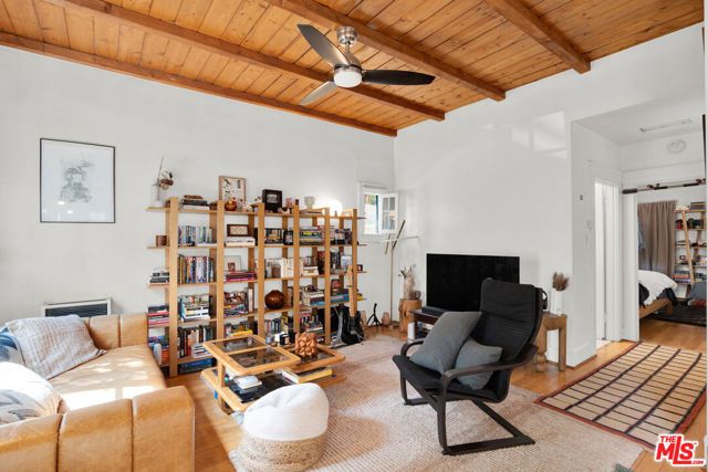 1135 N Coronado Street, Los Angeles, CA 90026