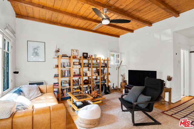 1135 N Coronado Street, Los Angeles, CA 90026