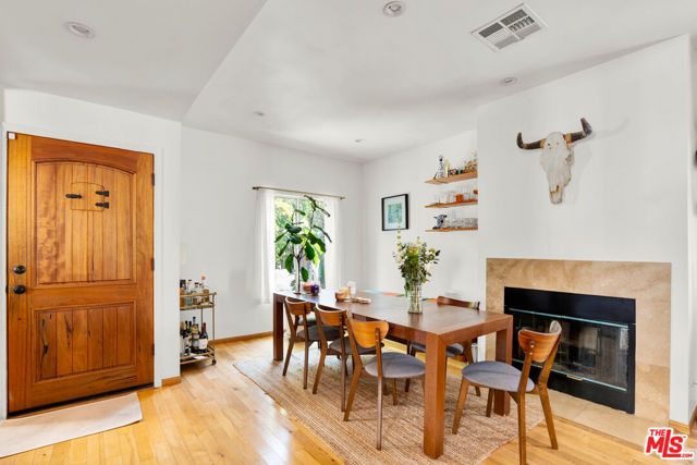 1135 N Coronado Street, Los Angeles, CA 90026