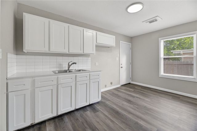 758 Sheridan Dr, Corpus Christi, TX 78412