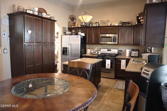 3184 Amistoso Street, El Paso, TX 79938