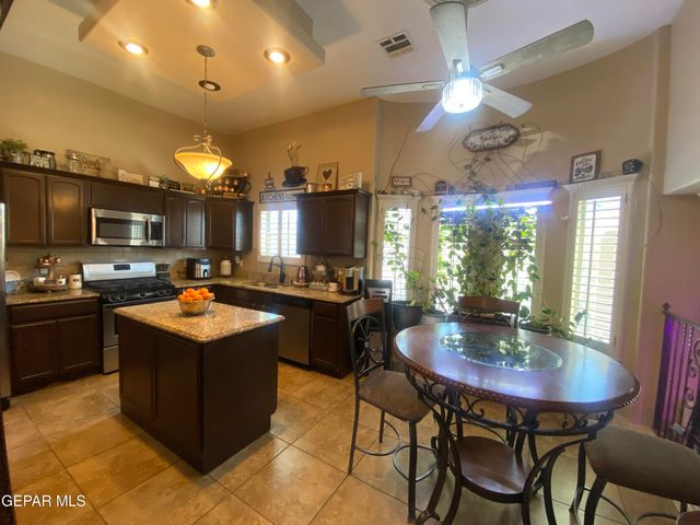 3184 Amistoso Street, El Paso, TX 79938