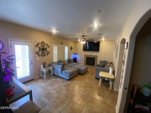 3184 Amistoso Street, El Paso, TX 79938