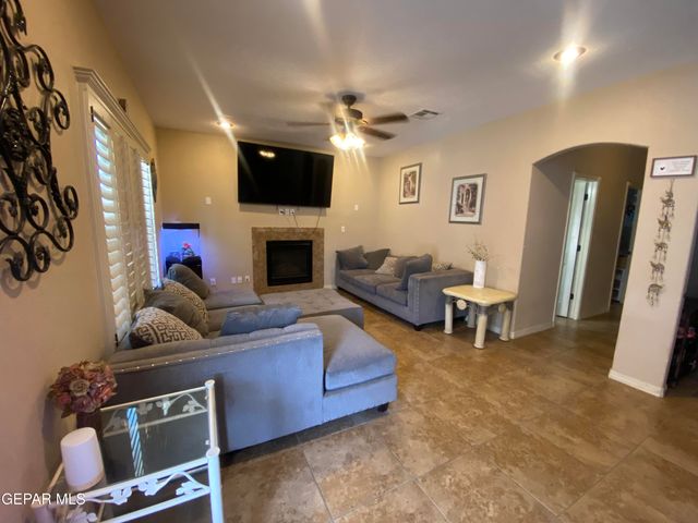 3184 Amistoso Street, El Paso, TX 79938