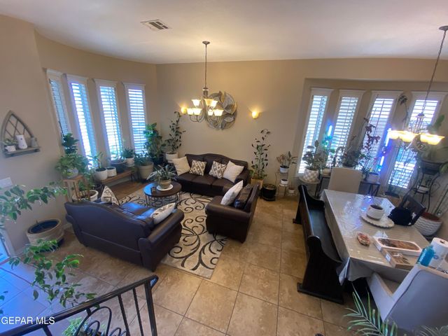 3184 Amistoso Street, El Paso, TX 79938