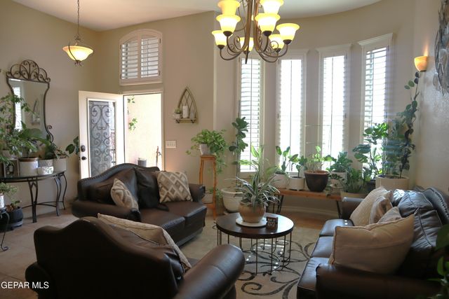 3184 Amistoso Street, El Paso, TX 79938