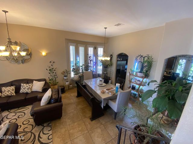 3184 Amistoso Street, El Paso, TX 79938