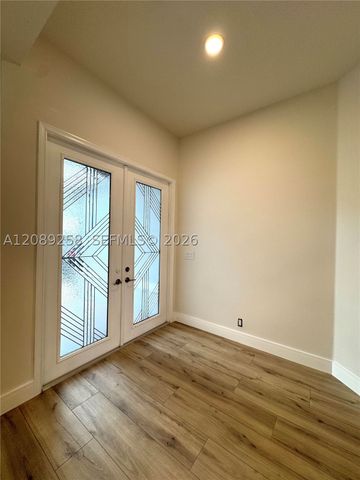 6525 Pavone St, Lake Worth, FL 33467