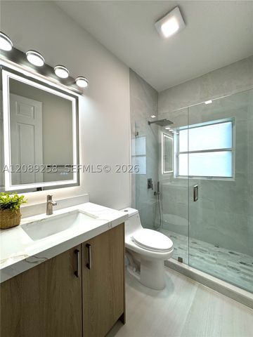 6525 Pavone St, Lake Worth, FL 33467