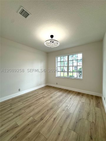6525 Pavone St, Lake Worth, FL 33467