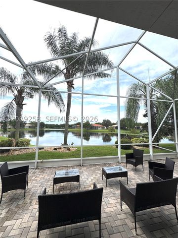 6525 Pavone St, Lake Worth, FL 33467