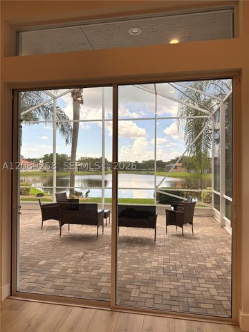 6525 Pavone St, Lake Worth, FL 33467
