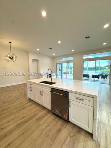 6525 Pavone St, Lake Worth, FL 33467