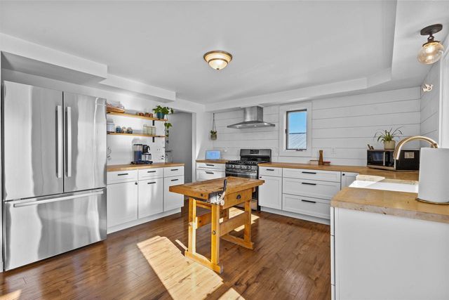 4471 GRIMSON ROAD, Oshkosh, WI 54904