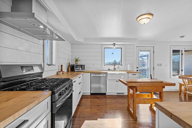 4471 GRIMSON ROAD, Oshkosh, WI 54904