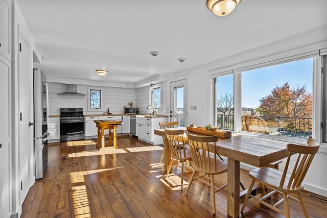 4471 GRIMSON ROAD, Oshkosh, WI 54904