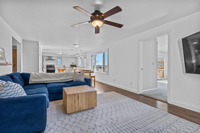 4471 GRIMSON ROAD, Oshkosh, WI 54904