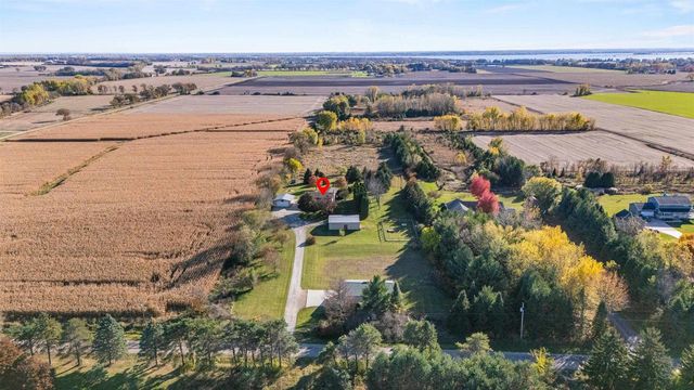 4471 GRIMSON ROAD, Oshkosh, WI 54904