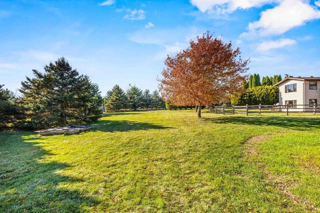 4471 GRIMSON ROAD, Oshkosh, WI 54904