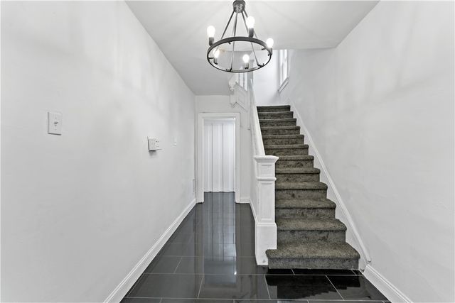 214 Morewood Ave, Bloomfield, PA 15213