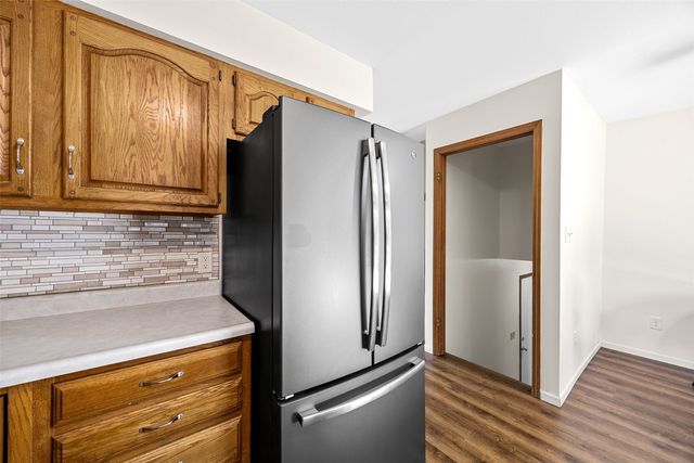 1914 12th Avenue, Coralville, IA 52241