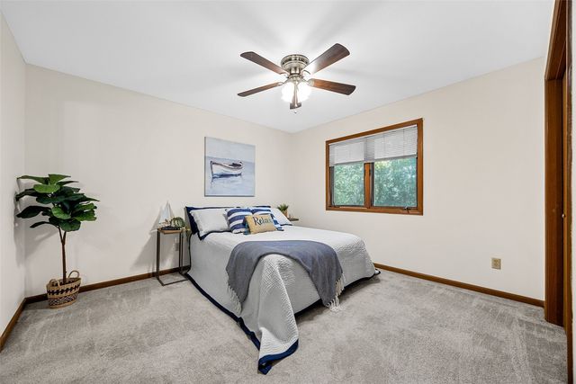 1914 12th Avenue, Coralville, IA 52241