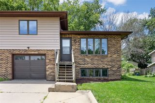 1914 12th Avenue, Coralville, IA 52241