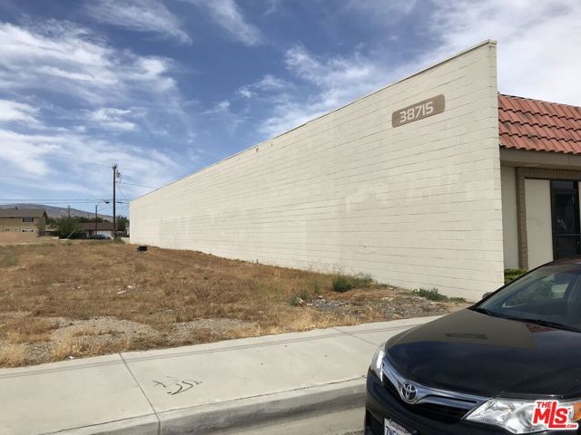 38701 E Avenue Q3, Palmdale, CA 93550