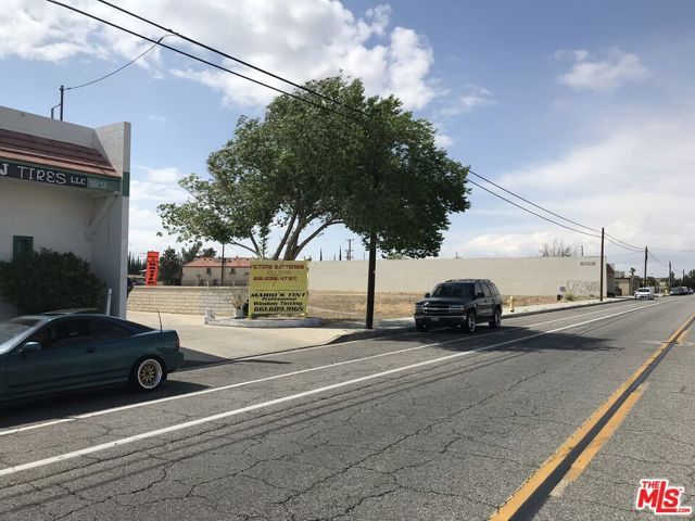 38701 E Avenue Q3, Palmdale, CA 93550