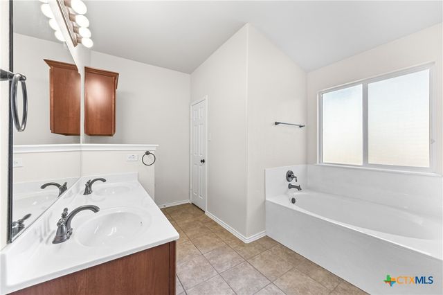 919 Starlight Drive, Temple, TX 76502