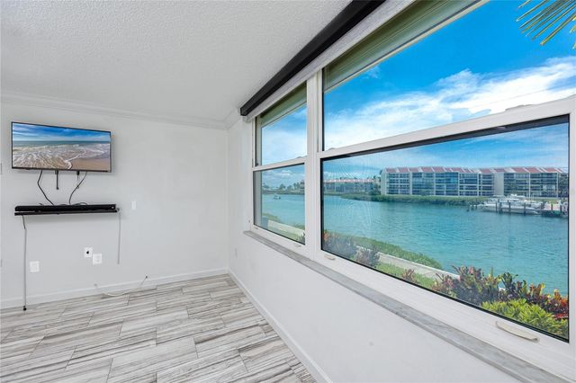 7600 SUN ISLAND DRIVE S 107, South Pasadena, FL 33707