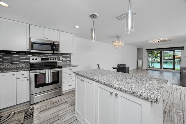 7600 SUN ISLAND DRIVE S 107, South Pasadena, FL 33707