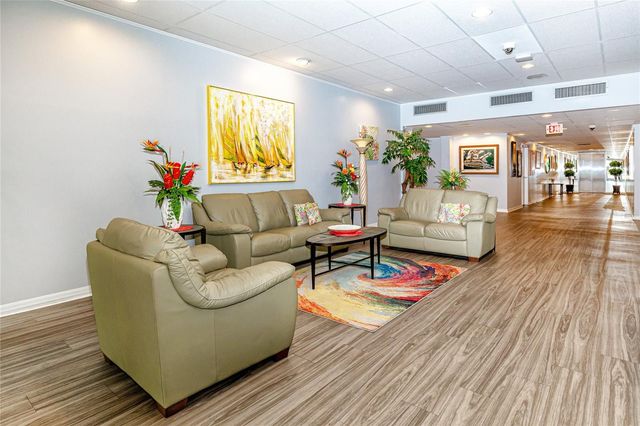 7600 SUN ISLAND DRIVE S 107, South Pasadena, FL 33707