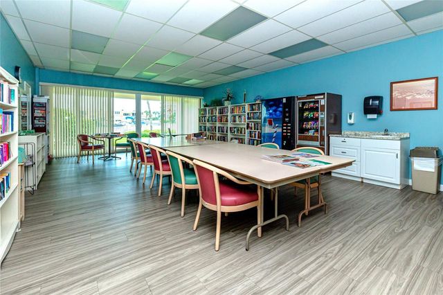 7600 SUN ISLAND DRIVE S 107, South Pasadena, FL 33707