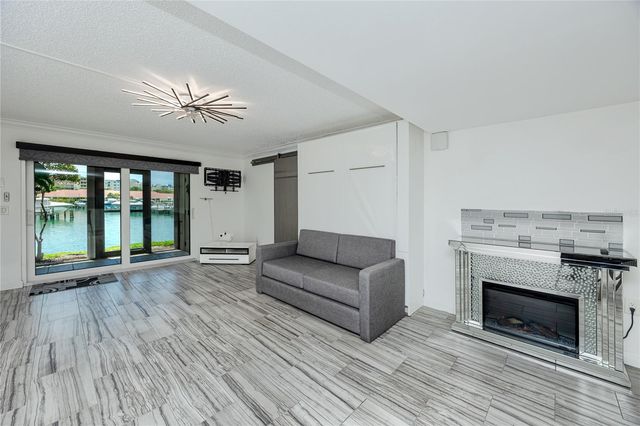 7600 SUN ISLAND DRIVE S 107, South Pasadena, FL 33707