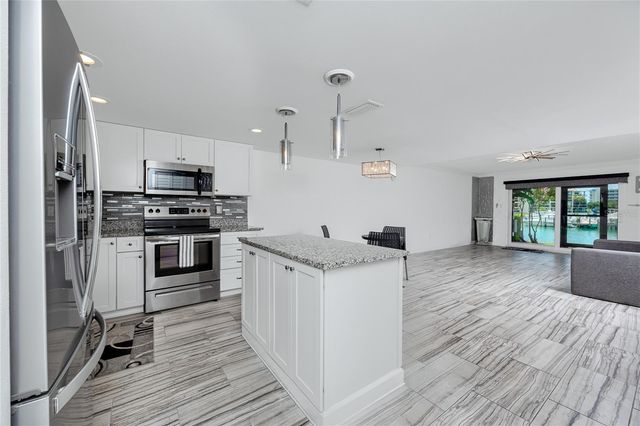 7600 SUN ISLAND DRIVE S 107, South Pasadena, FL 33707