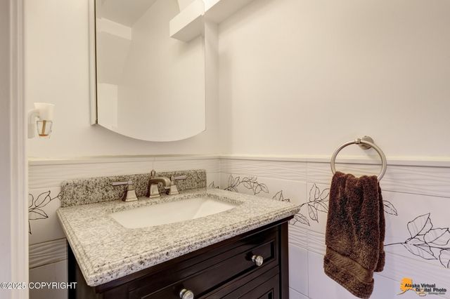 1005 W 80th Avenue, Anchorage, AK 99518