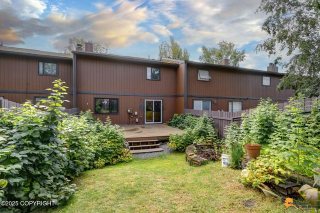 1005 W 80th Avenue, Anchorage, AK 99518