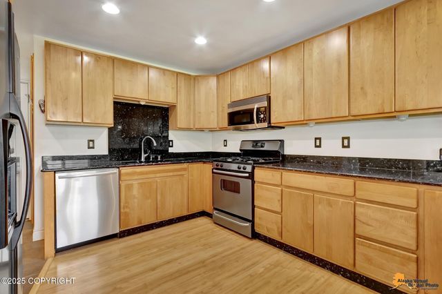 1005 W 80th Avenue, Anchorage, AK 99518