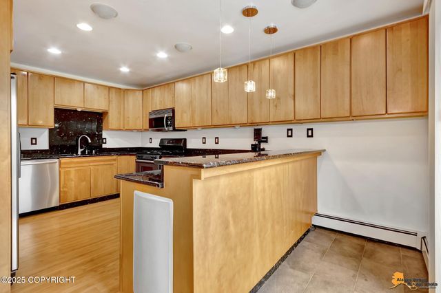 1005 W 80th Avenue, Anchorage, AK 99518