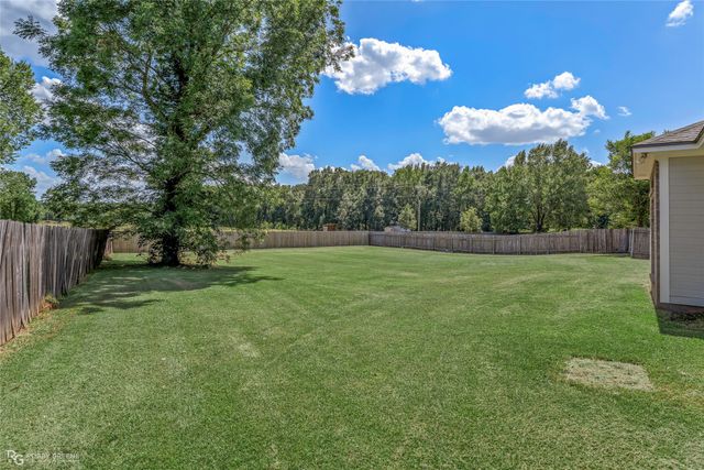 110 Dogwood South Lane, Haughton, LA 71037