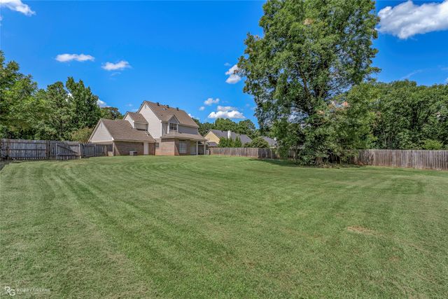 110 Dogwood South Lane, Haughton, LA 71037