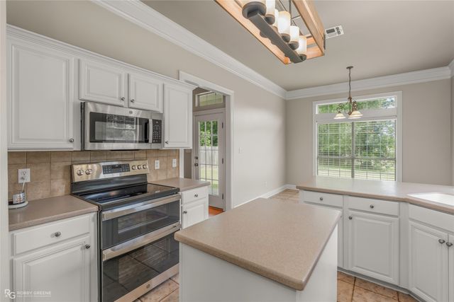 110 Dogwood South Lane, Haughton, LA 71037