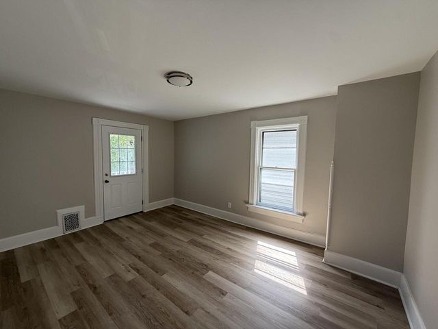 1537 E Irving PLACE, Milwaukee, WI 53202