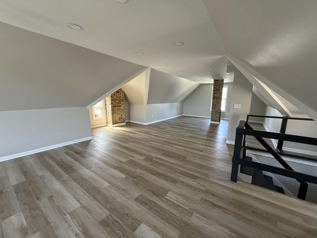 1537 E Irving PLACE, Milwaukee, WI 53202