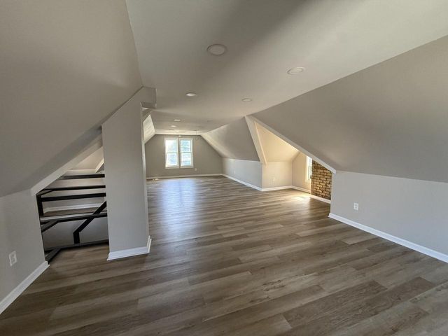1537 E Irving PLACE, Milwaukee, WI 53202